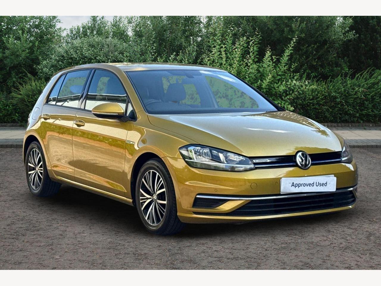 Main listing image - Volkswagen Golf