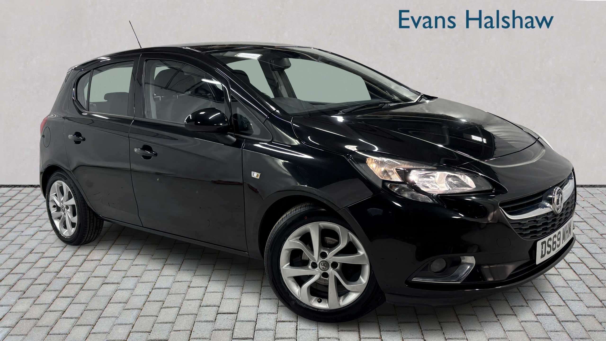 Main listing image - Vauxhall Corsa