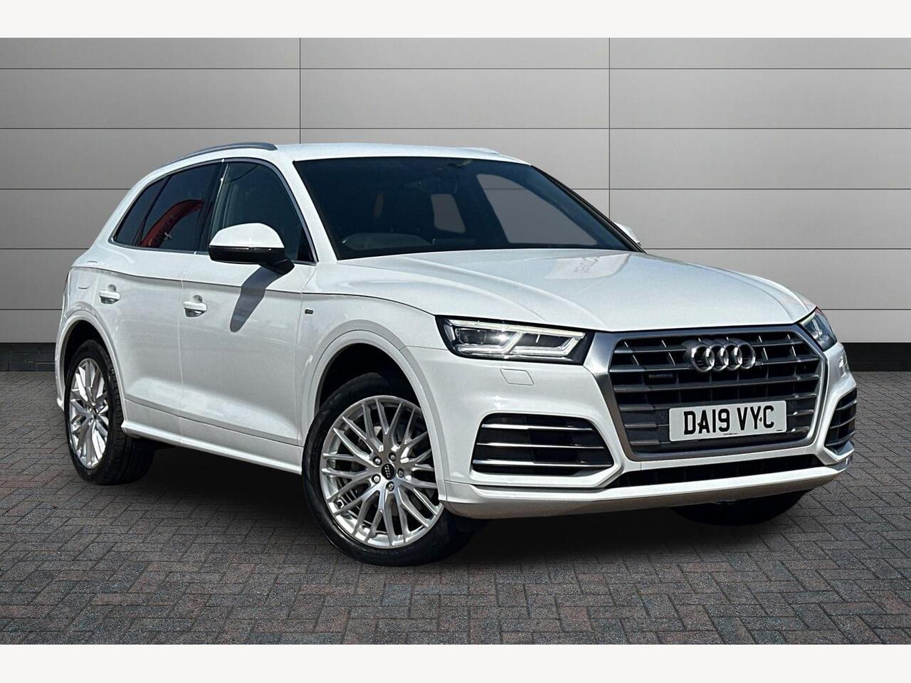Main listing image - Audi Q5