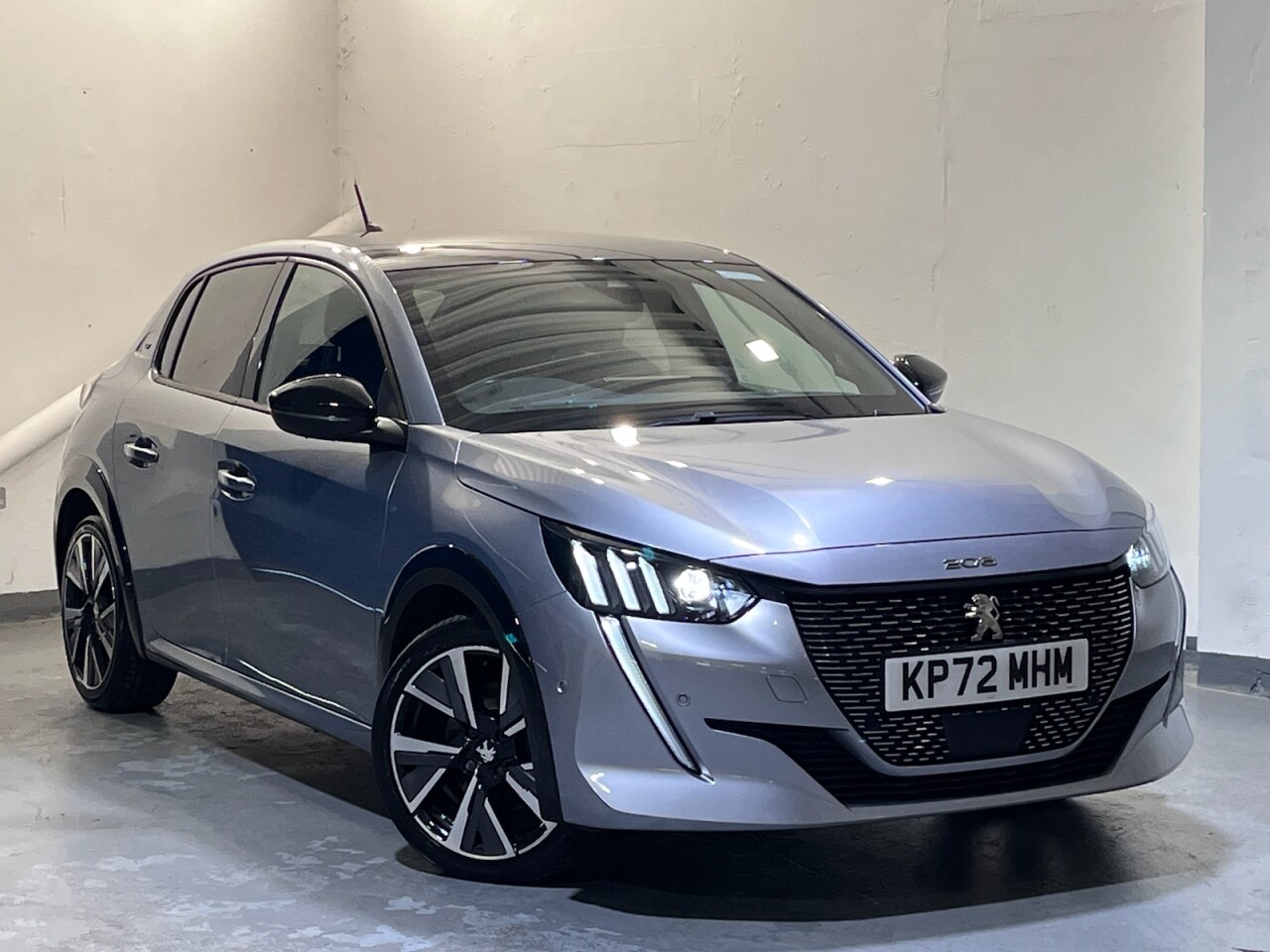 Main listing image - Peugeot 208