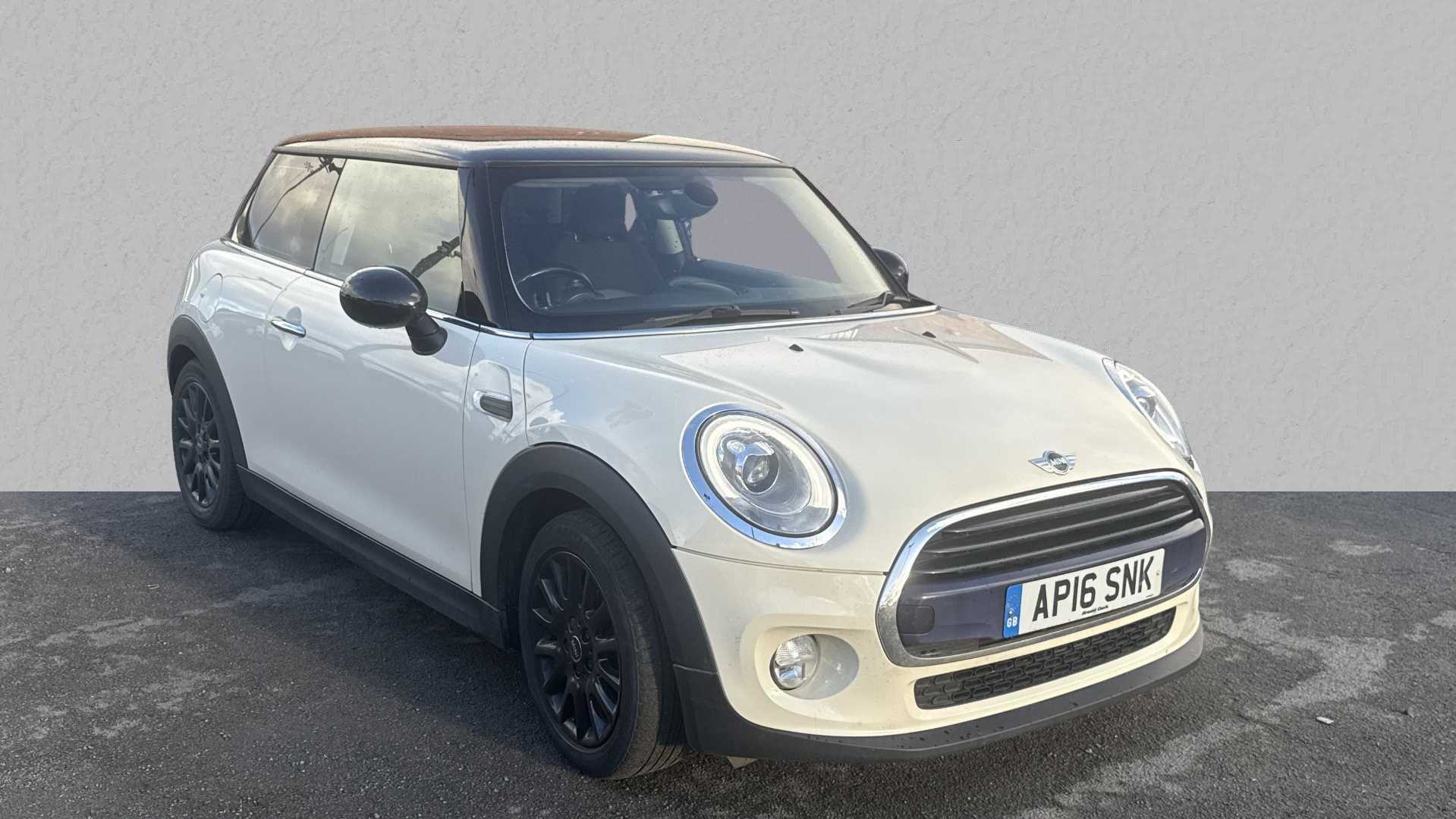 Main listing image - MINI Hatchback