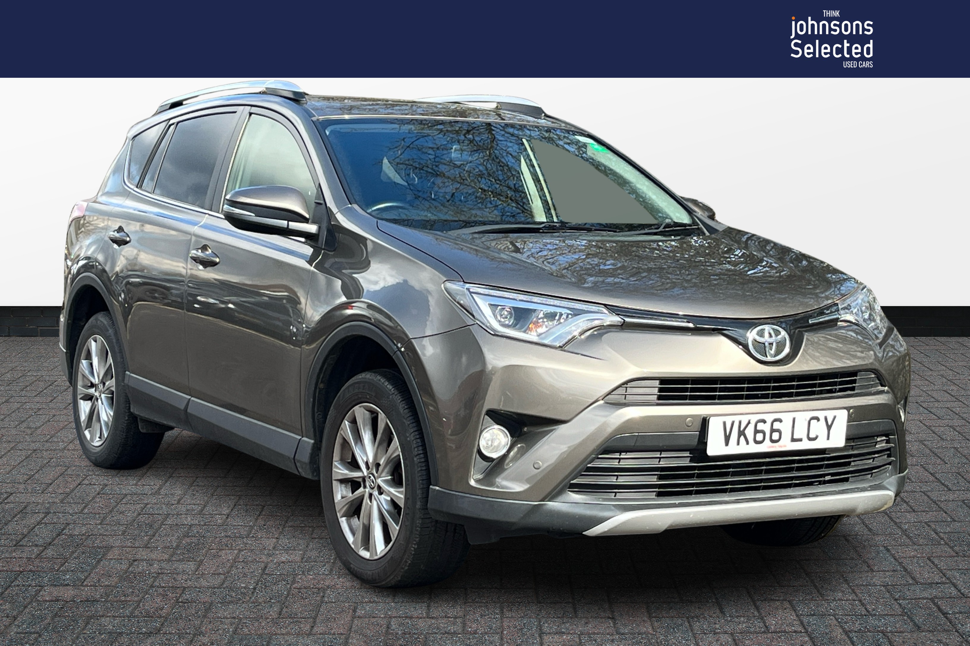 Main listing image - Toyota RAV4