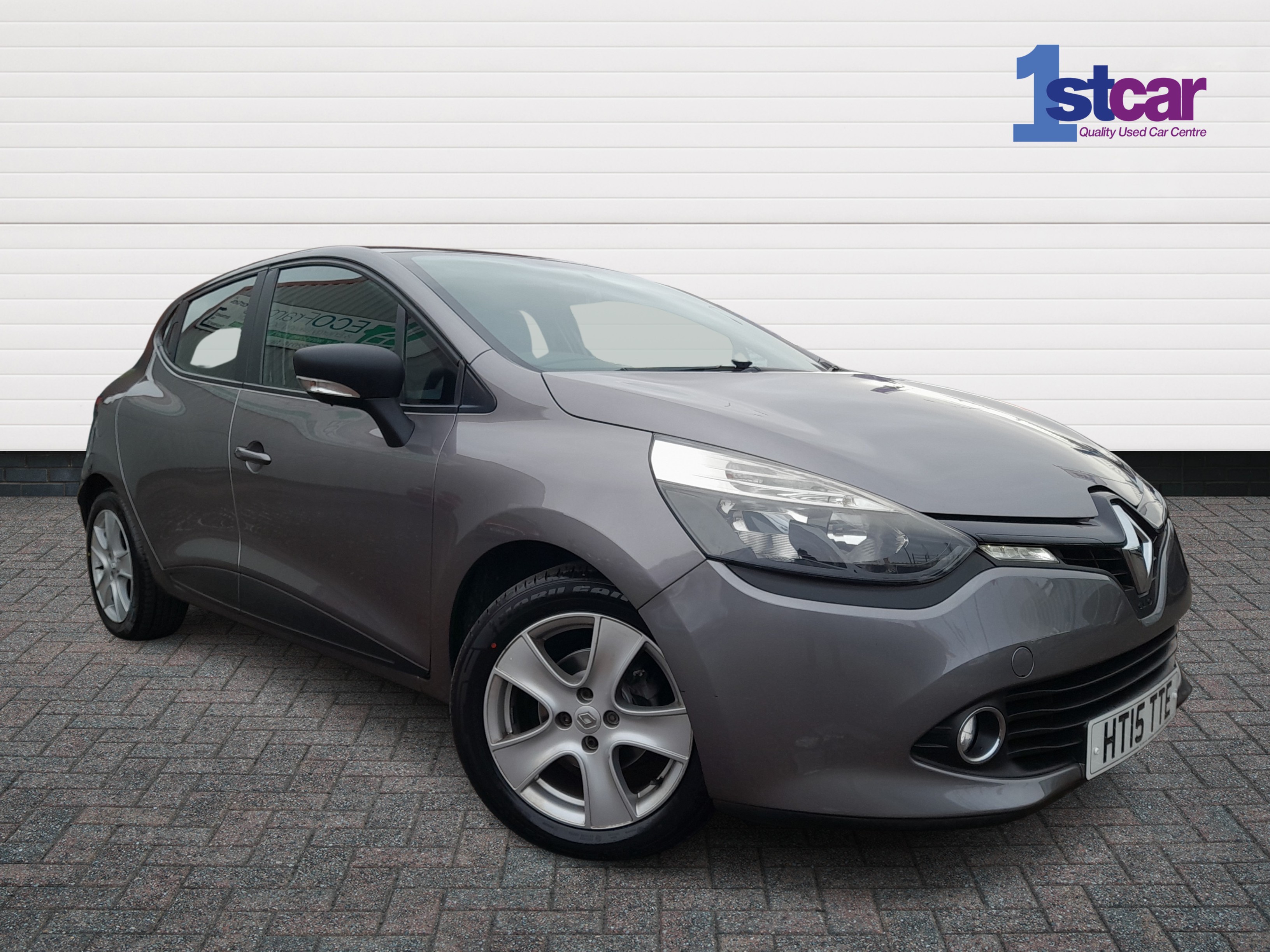 Main listing image - Renault Clio