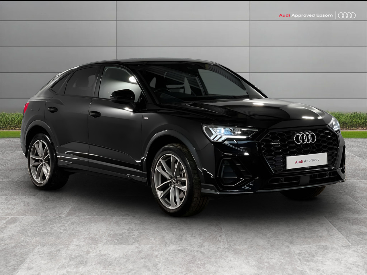 Main listing image - Audi Q3