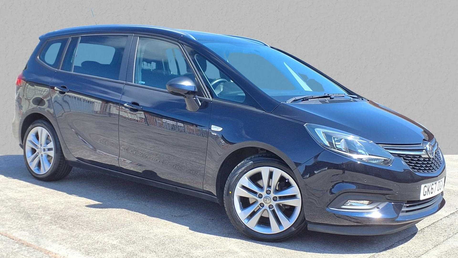 Main listing image - Vauxhall Zafira