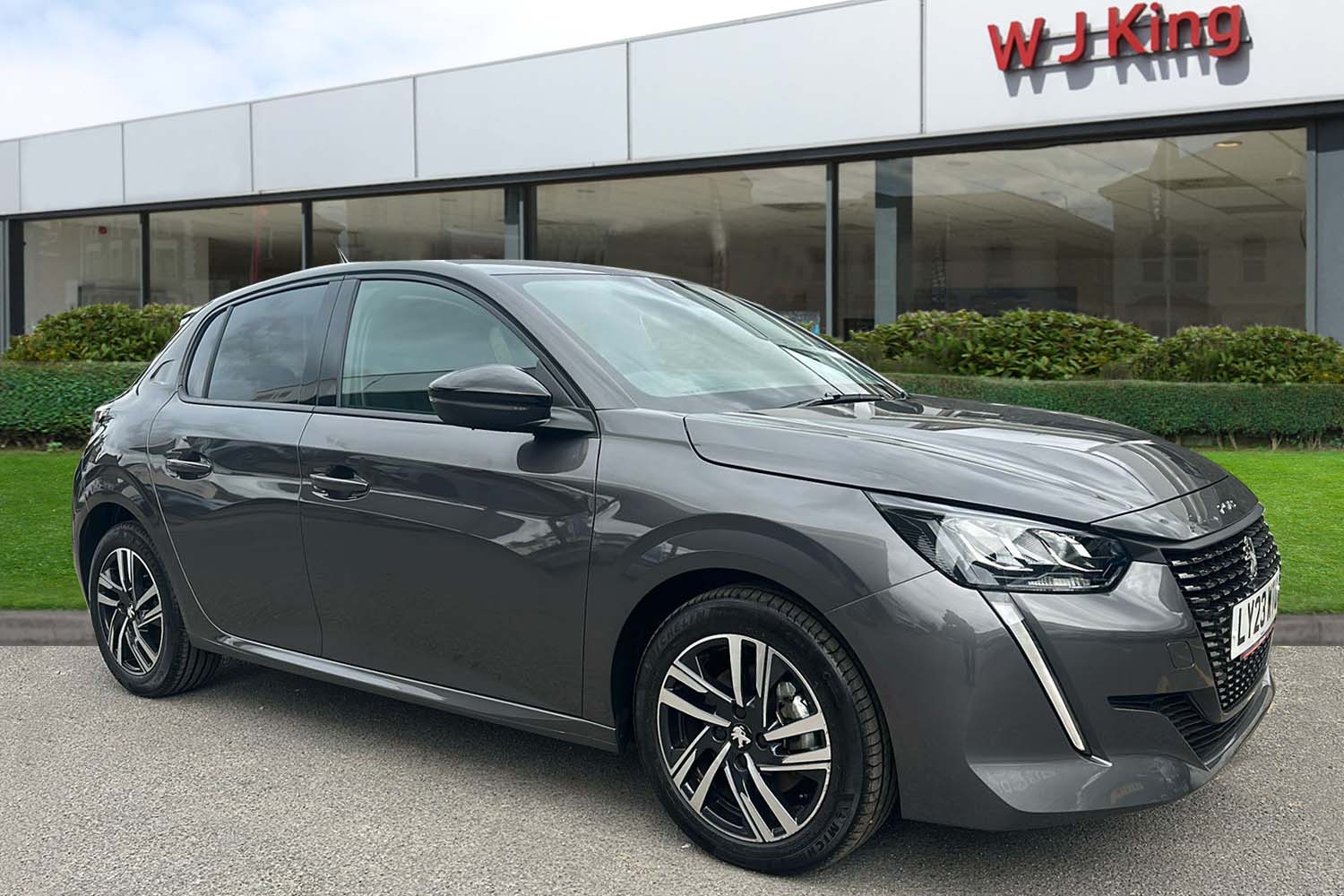 Main listing image - Peugeot 208