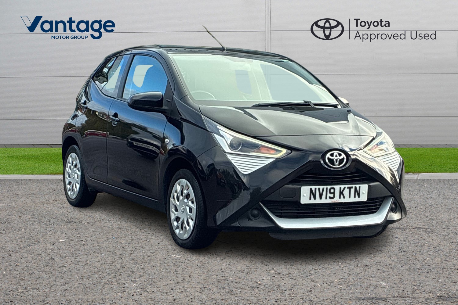 Main listing image - Toyota Aygo