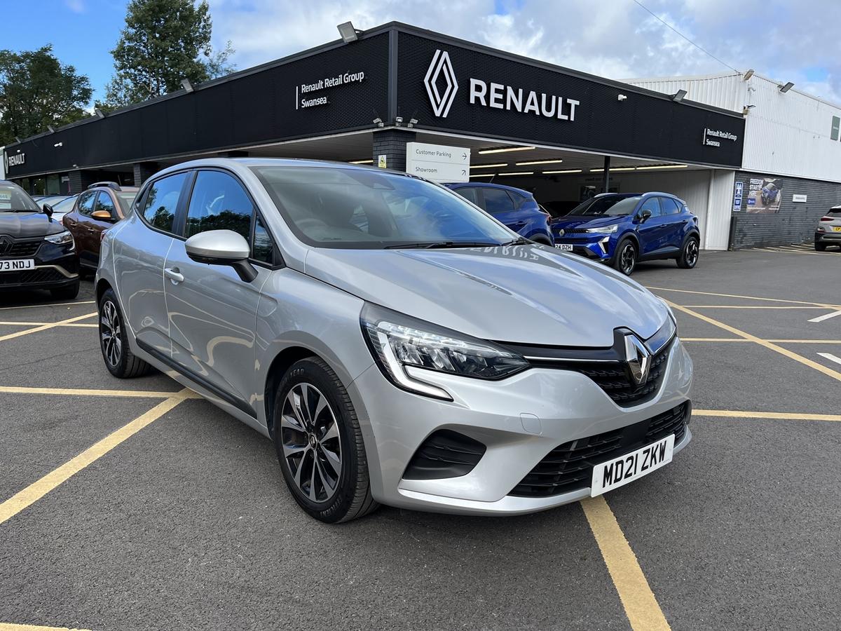 Main listing image - Renault Clio