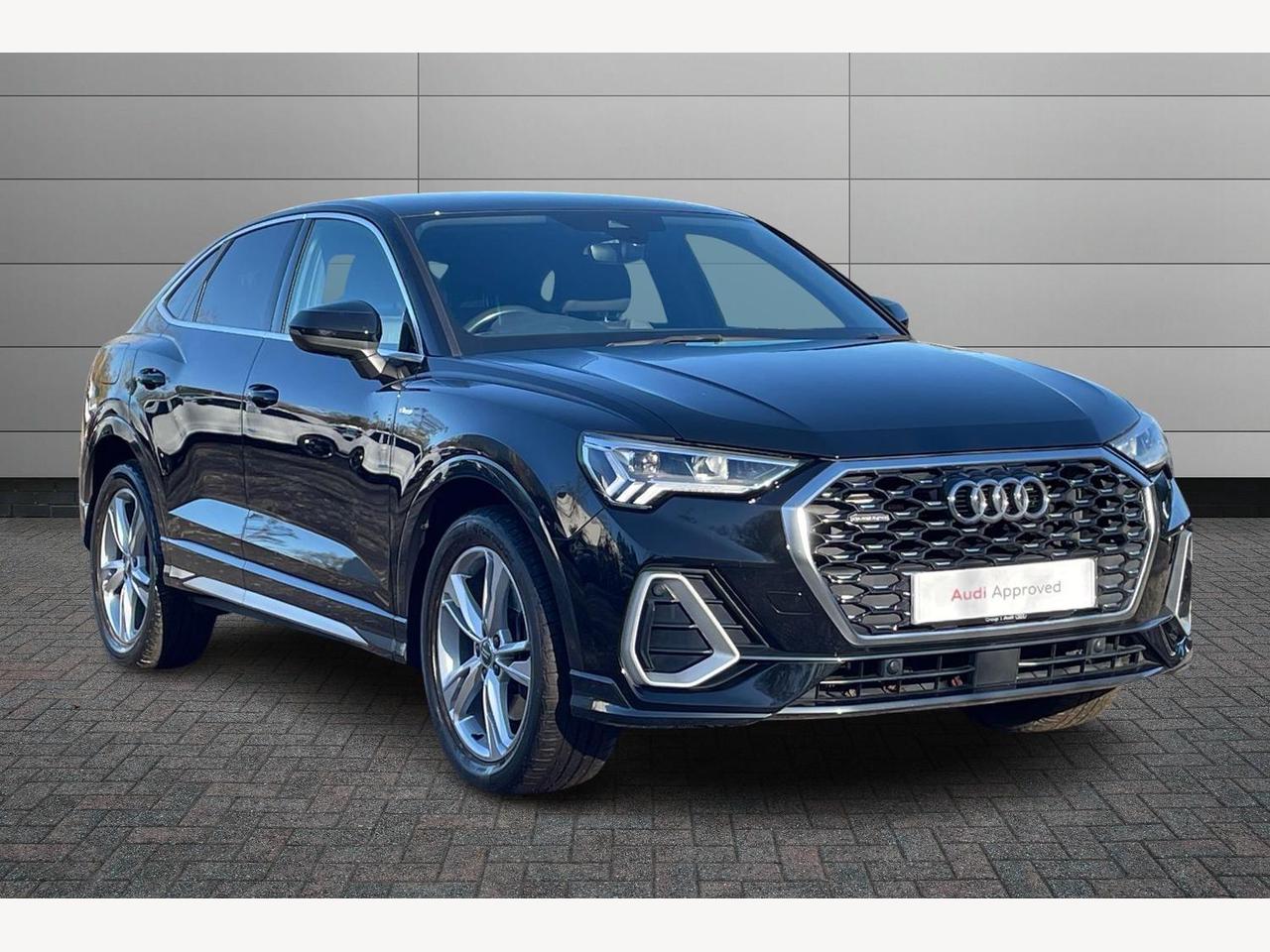 Main listing image - Audi Q3