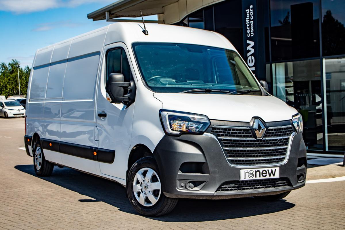 Main listing image - Renault Master