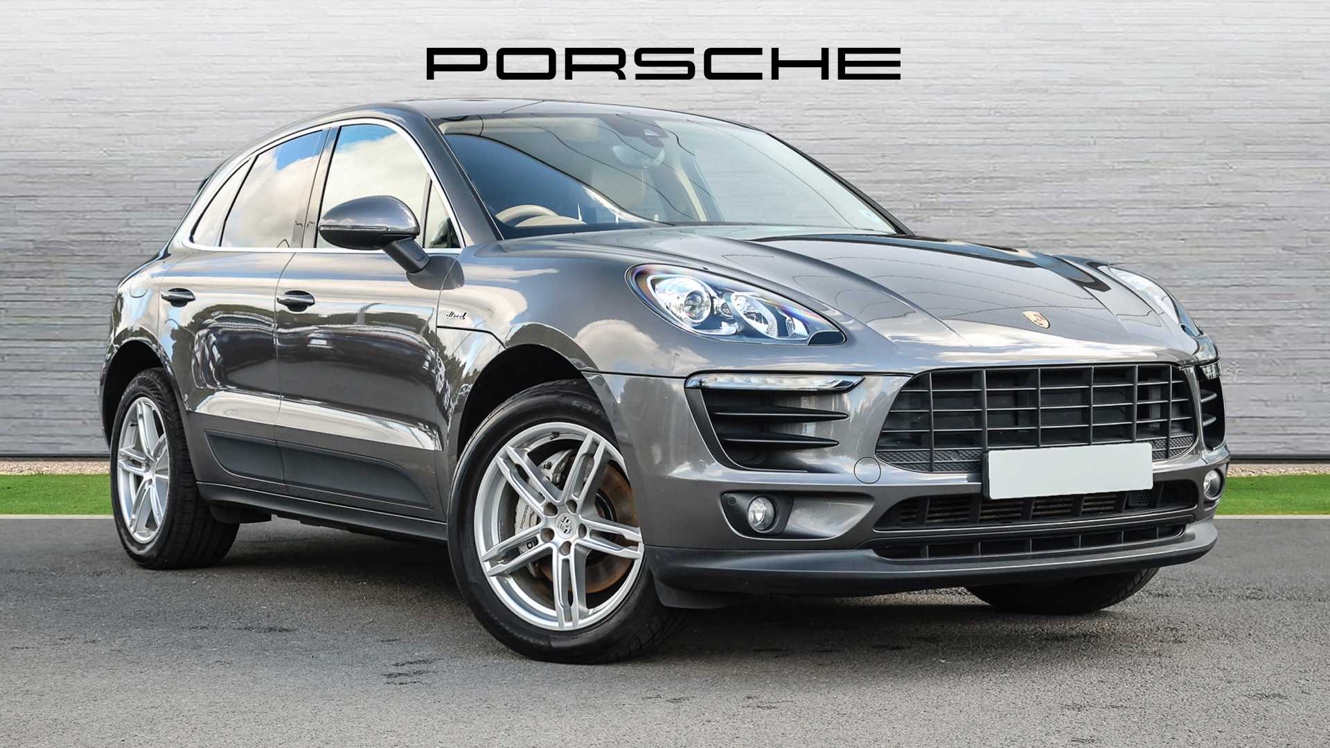 Main listing image - Porsche Macan