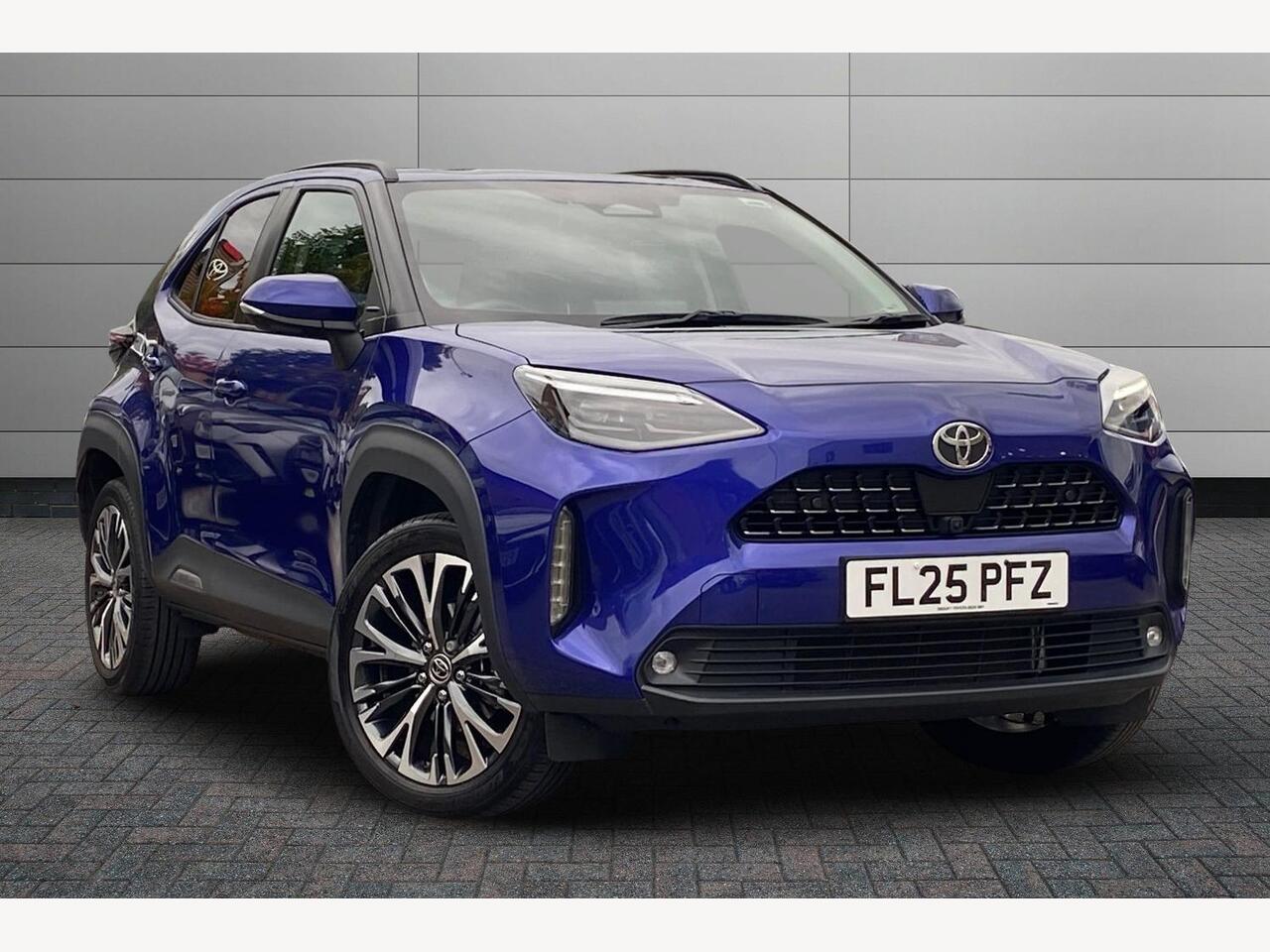 Main listing image - Toyota Yaris Cross