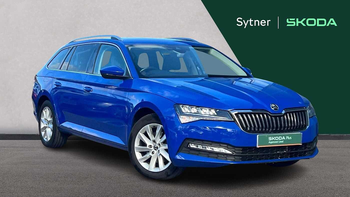 Main listing image - Skoda Superb Estate