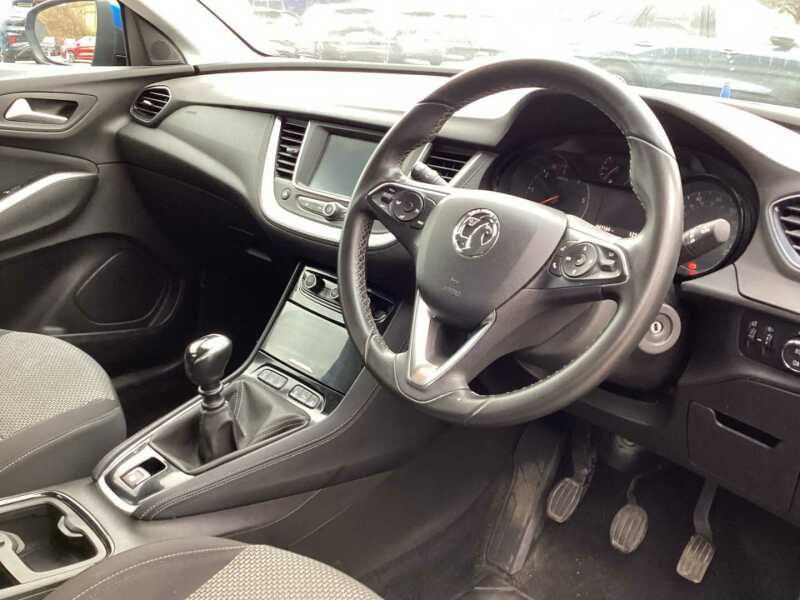 Main listing image - Vauxhall Grandland X