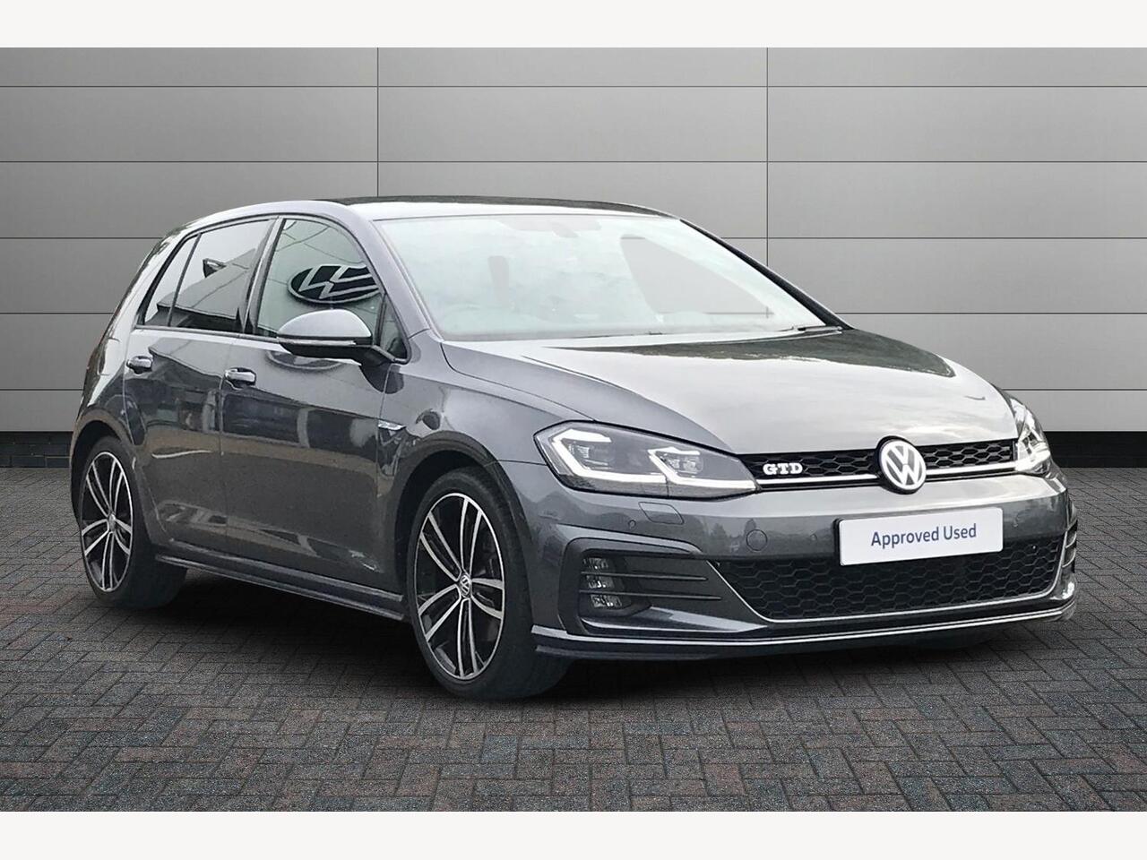 Main listing image - Volkswagen Golf