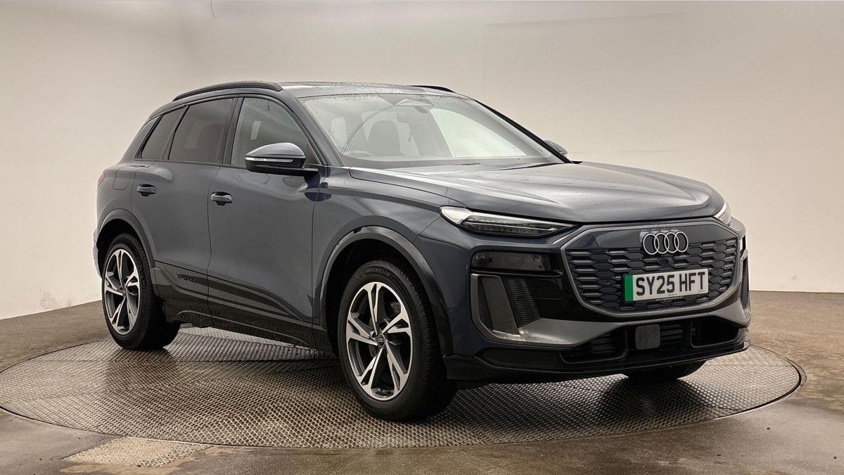Main listing image - Audi Q6