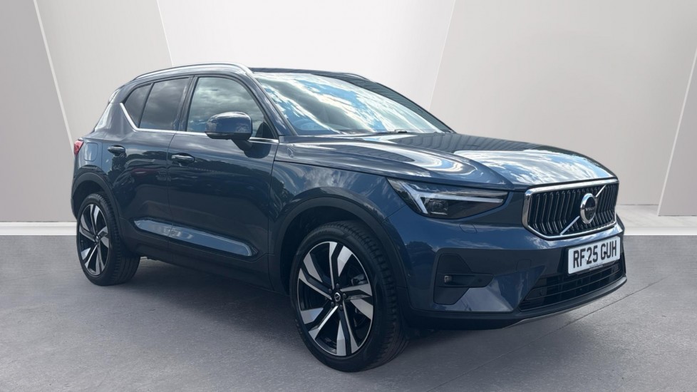 Main listing image - Volvo XC40
