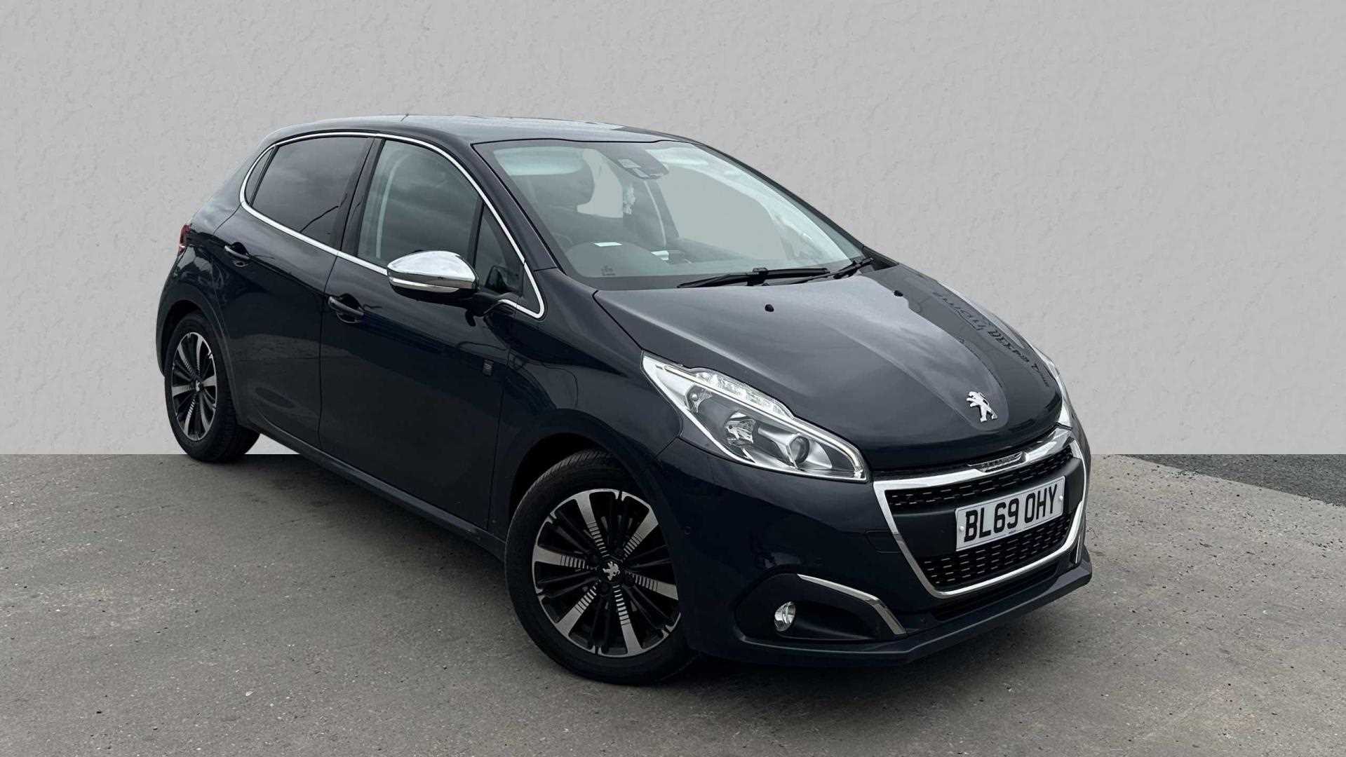 Main listing image - Peugeot 208