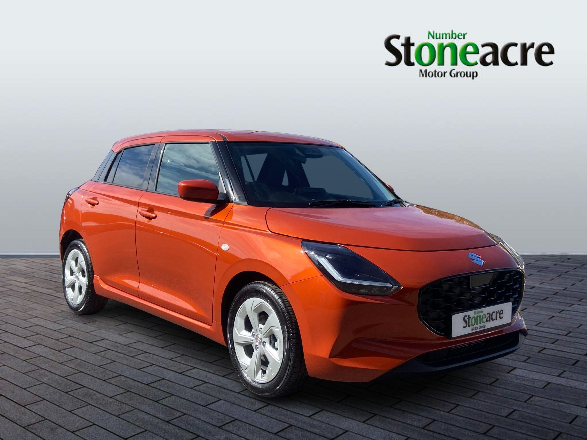 Main listing image - Suzuki Swift