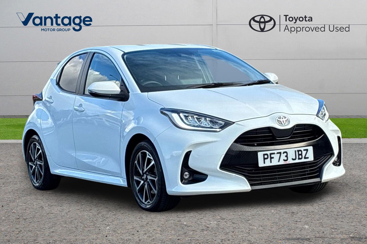Main listing image - Toyota Yaris