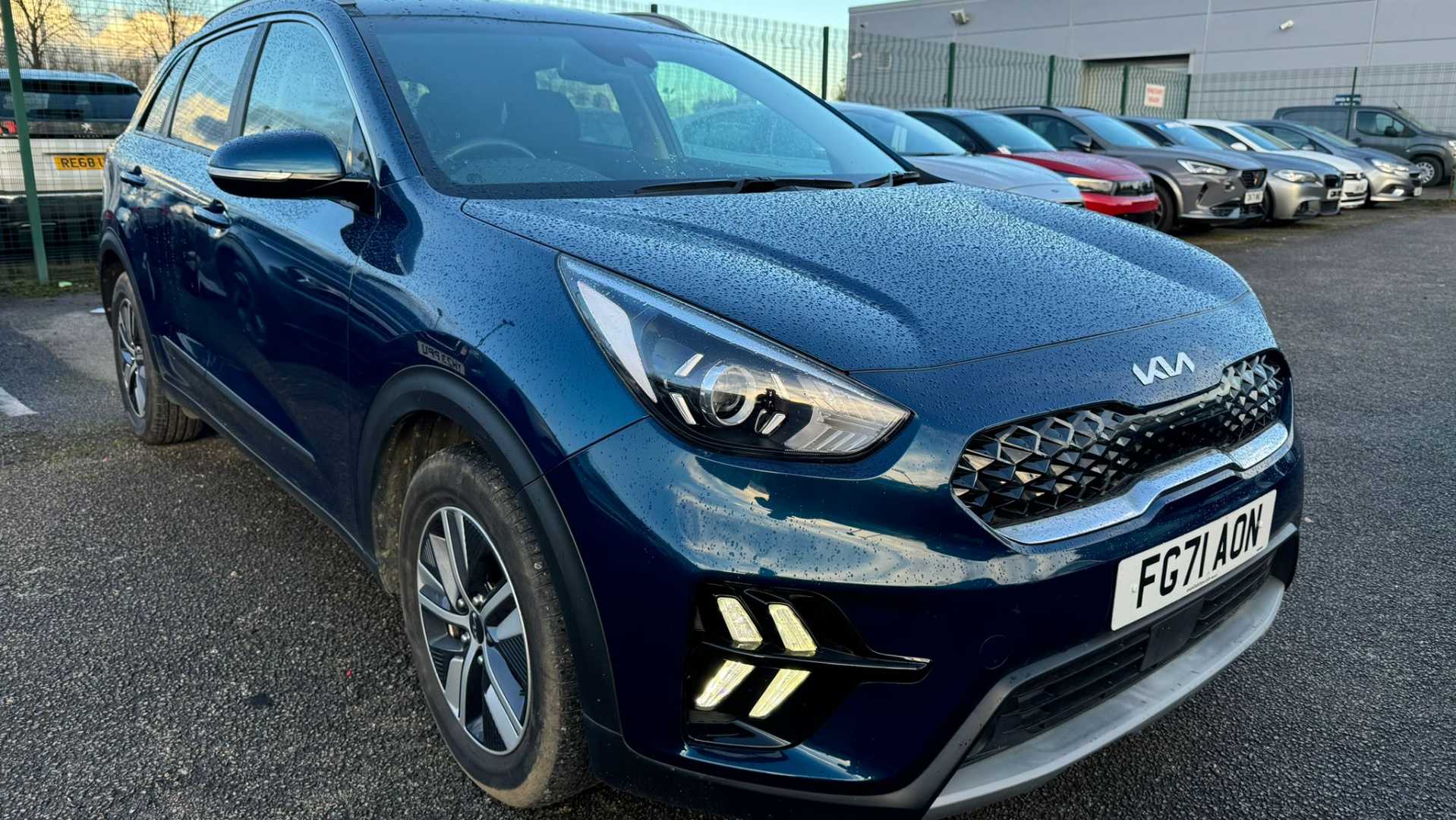 Main listing image - Kia Niro