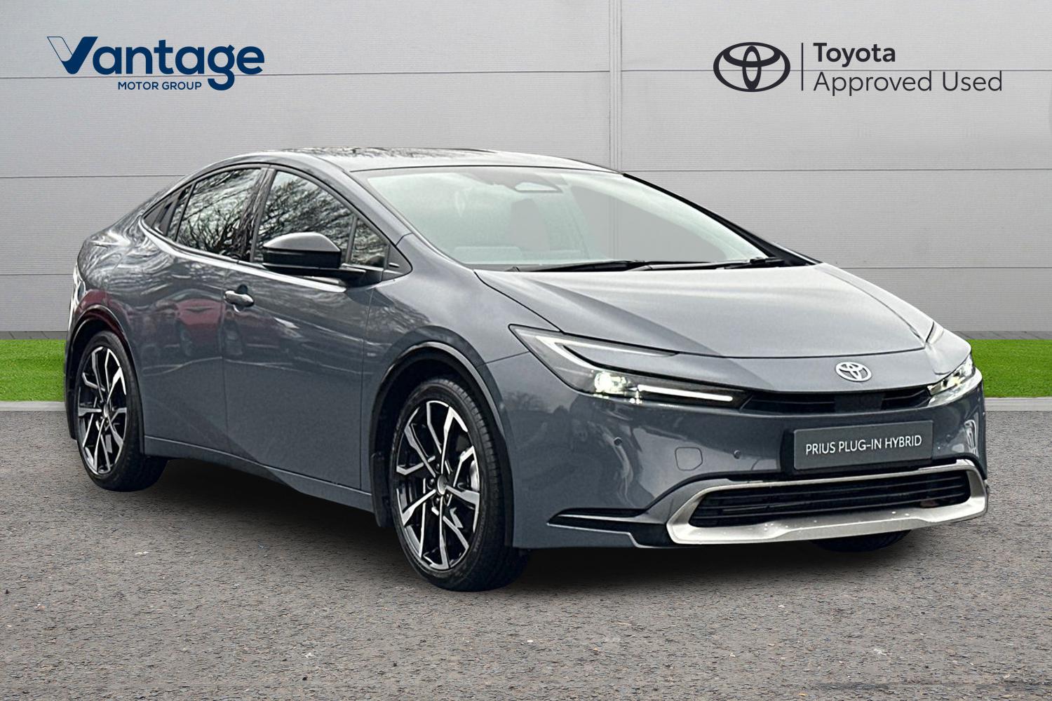 Main listing image - Toyota Prius