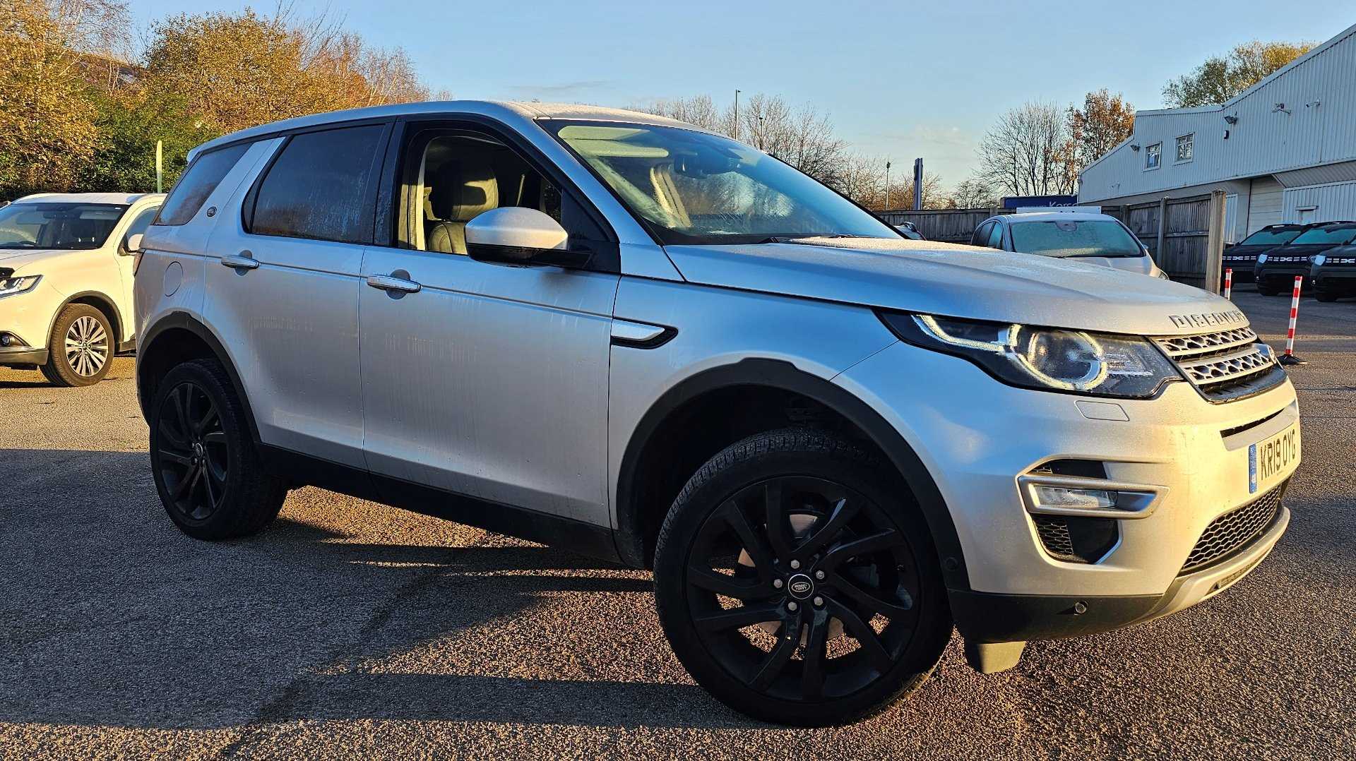 Main listing image - Land Rover Discovery Sport