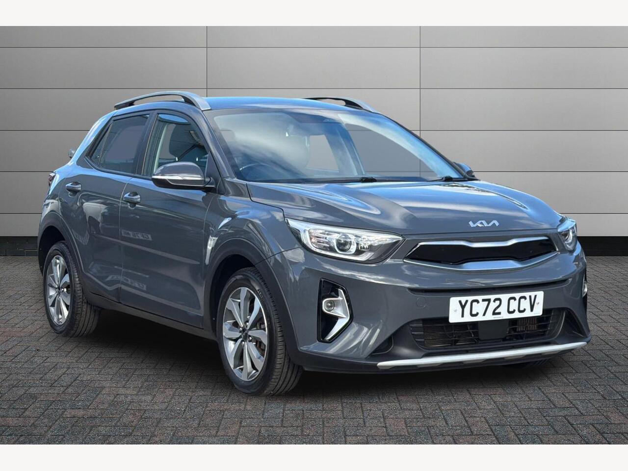 Main listing image - Kia Stonic