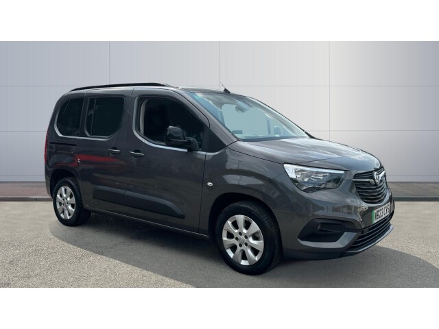 Main listing image - Vauxhall Combo Life-e