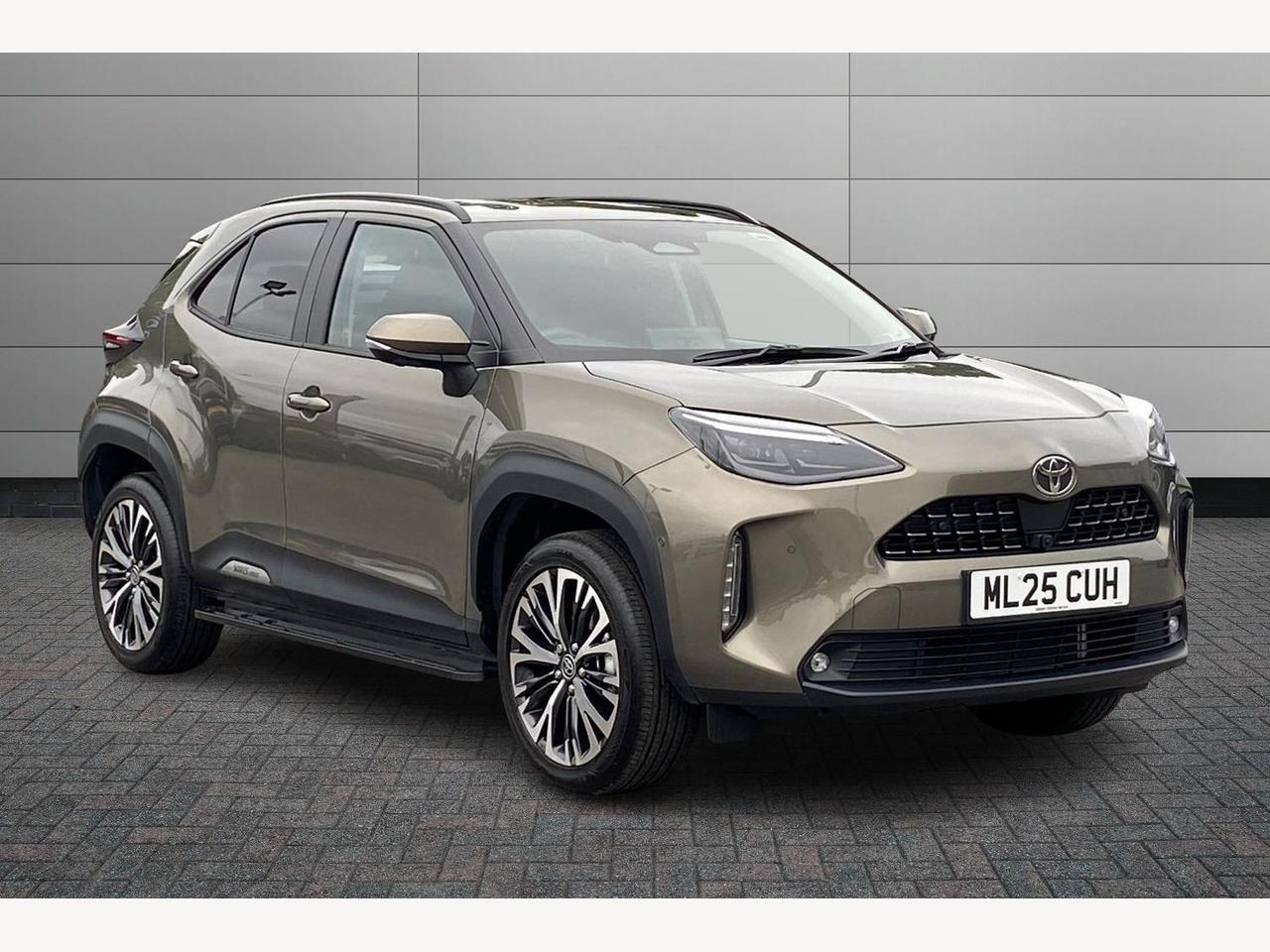 Main listing image - Toyota Yaris Cross