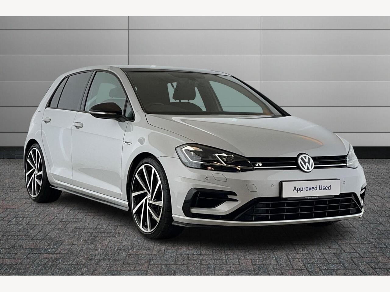 Main listing image - Volkswagen Golf R