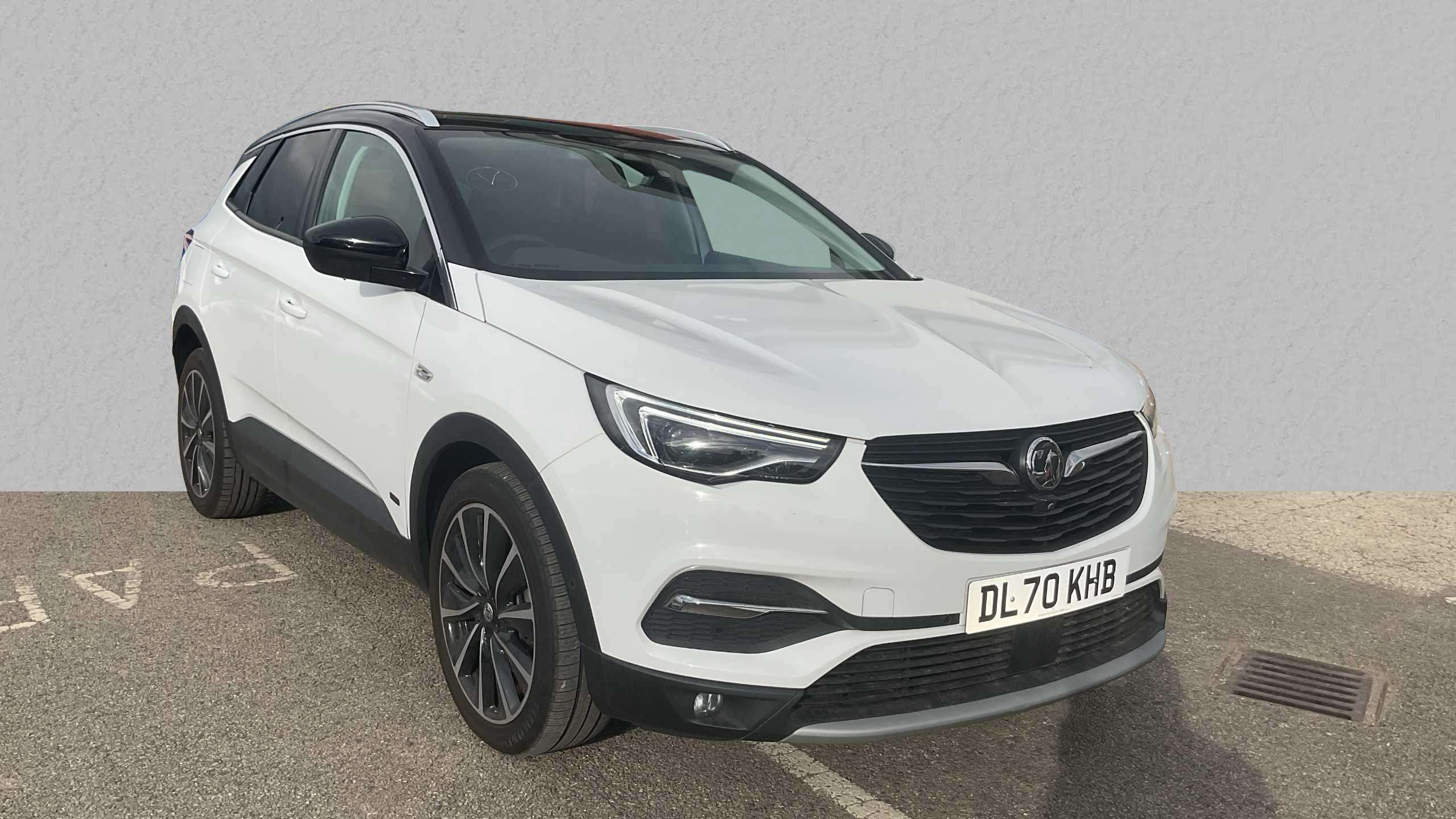 Main listing image - Vauxhall Grandland X