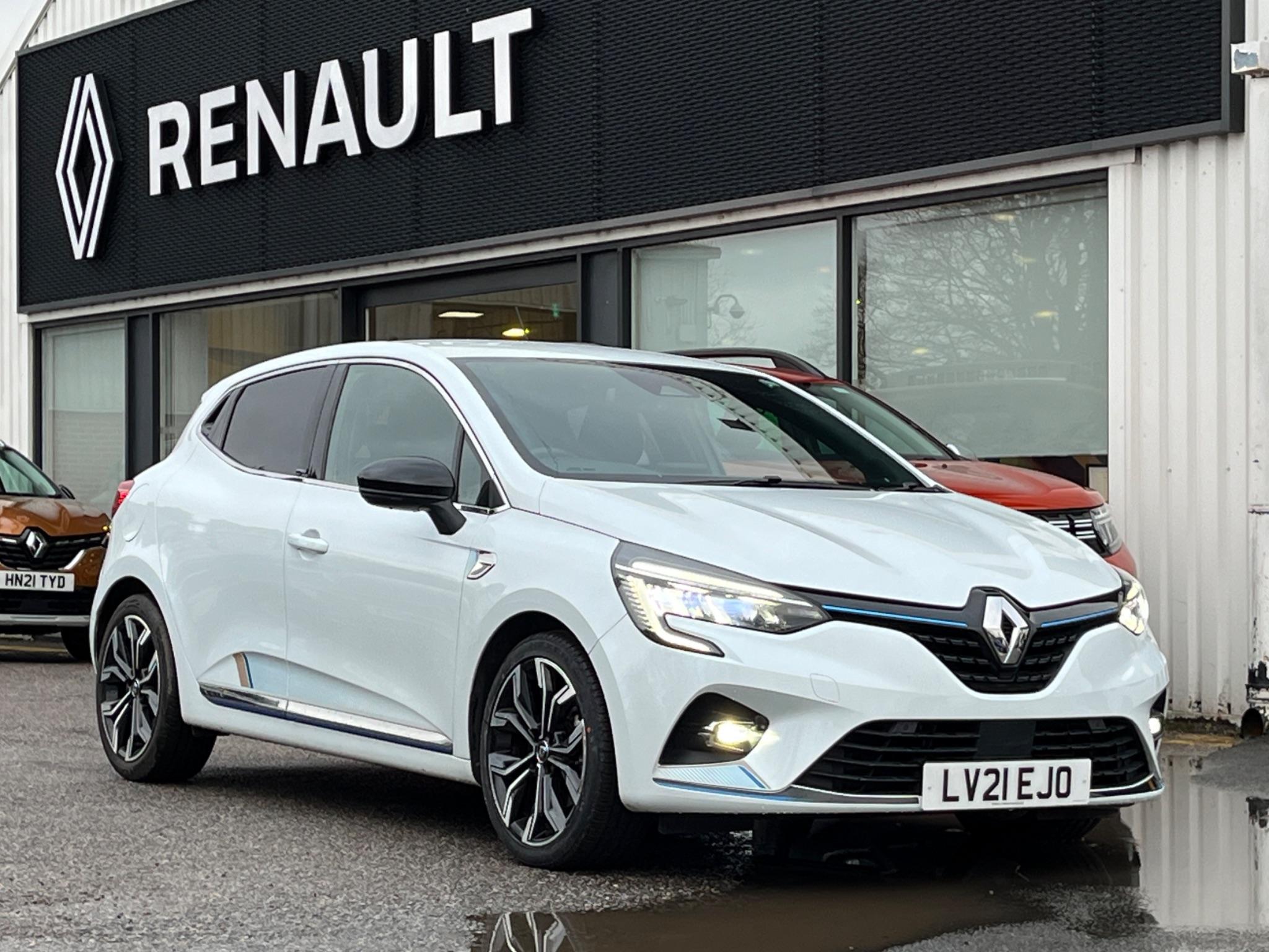 Main listing image - Renault Clio