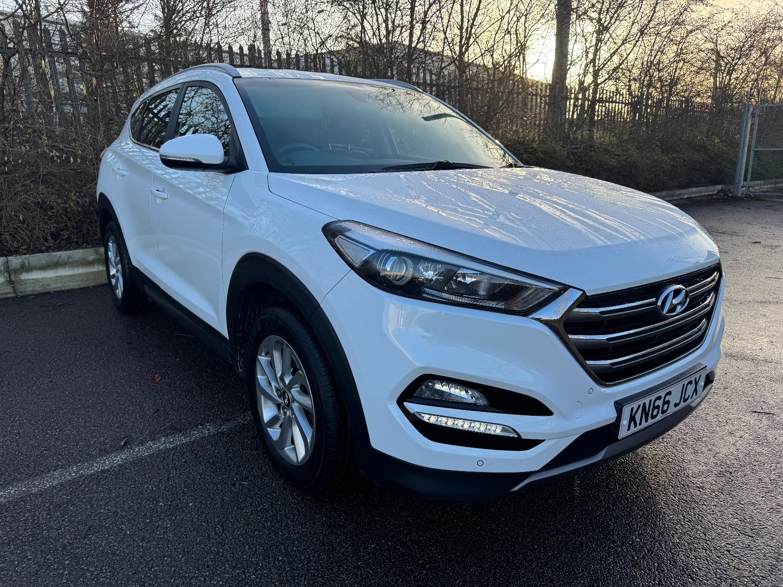 Main listing image - Hyundai Tucson