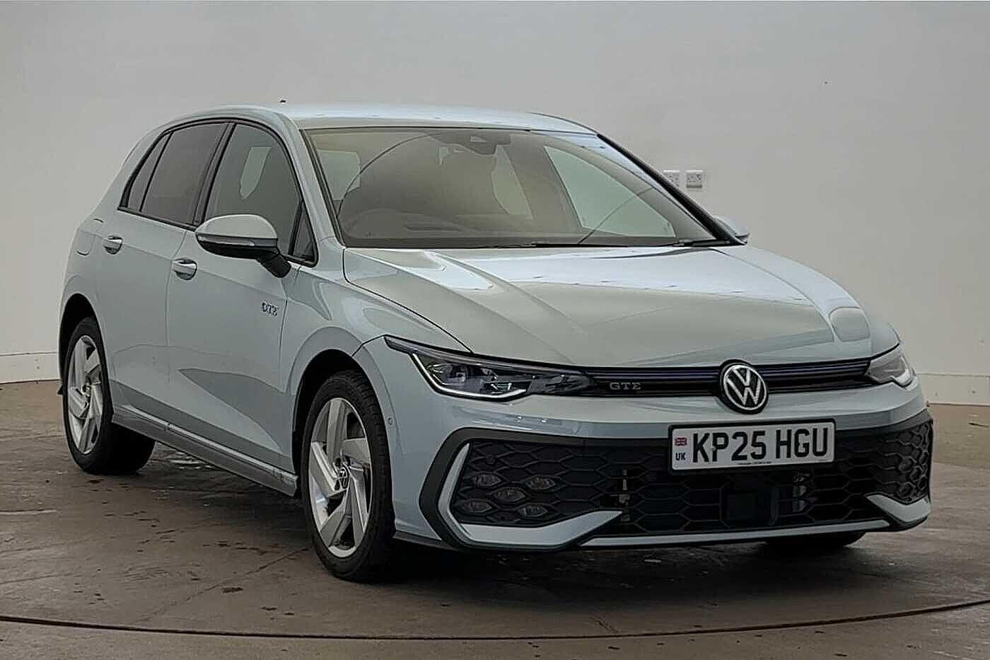 Main listing image - Volkswagen Golf GTE