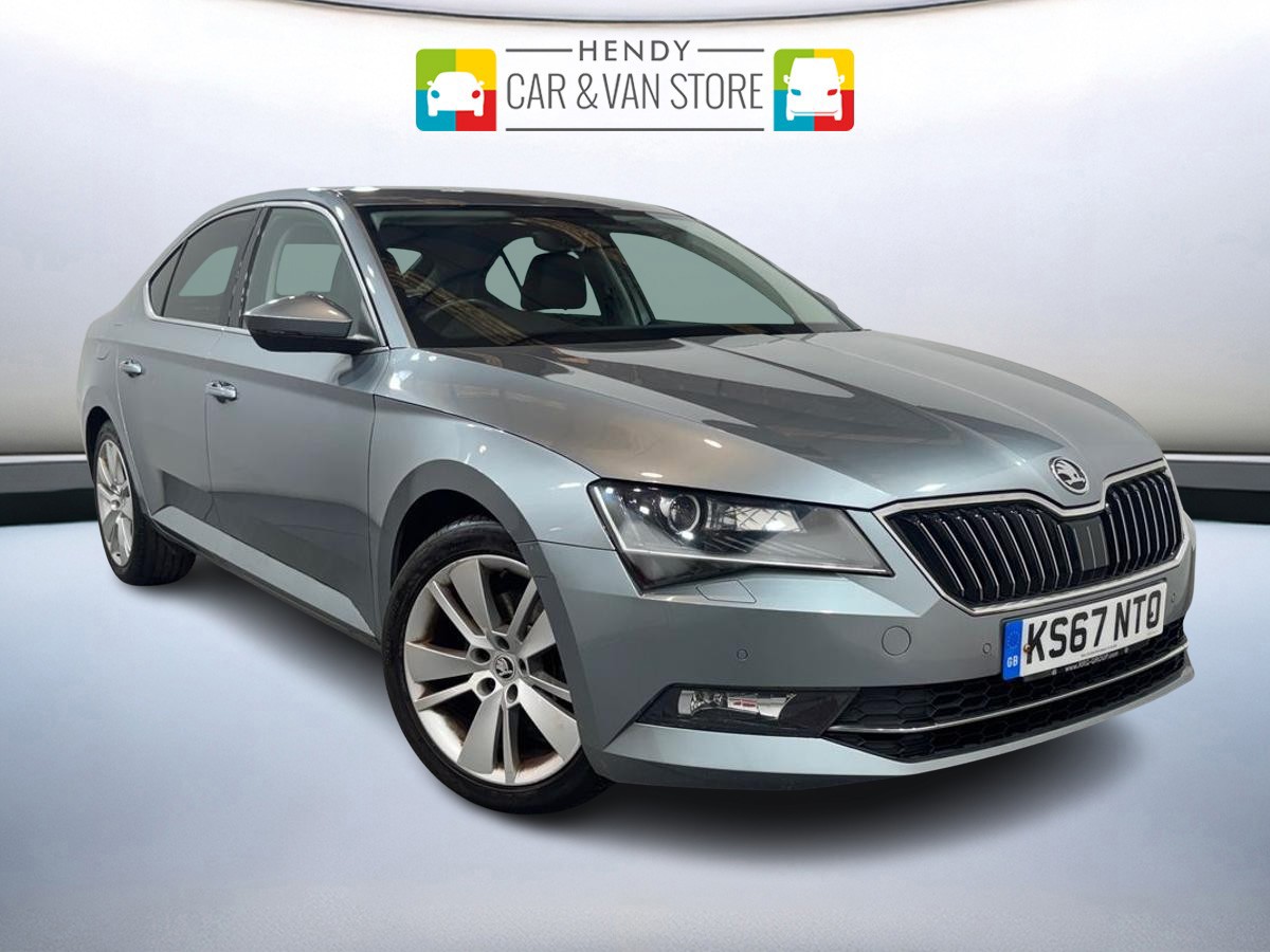 Main listing image - Skoda Superb