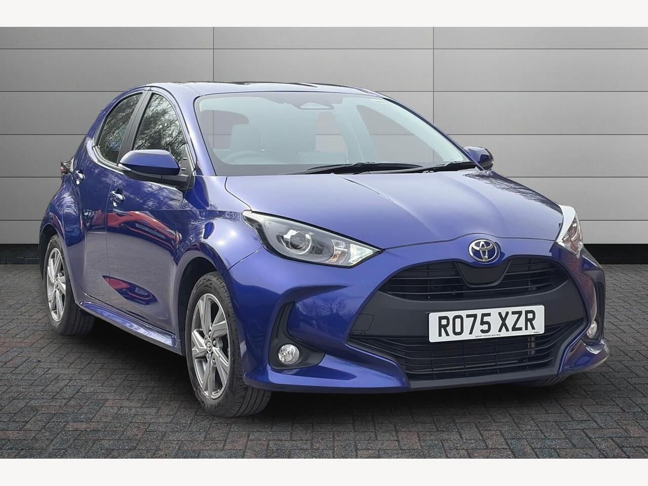 Main listing image - Toyota Yaris