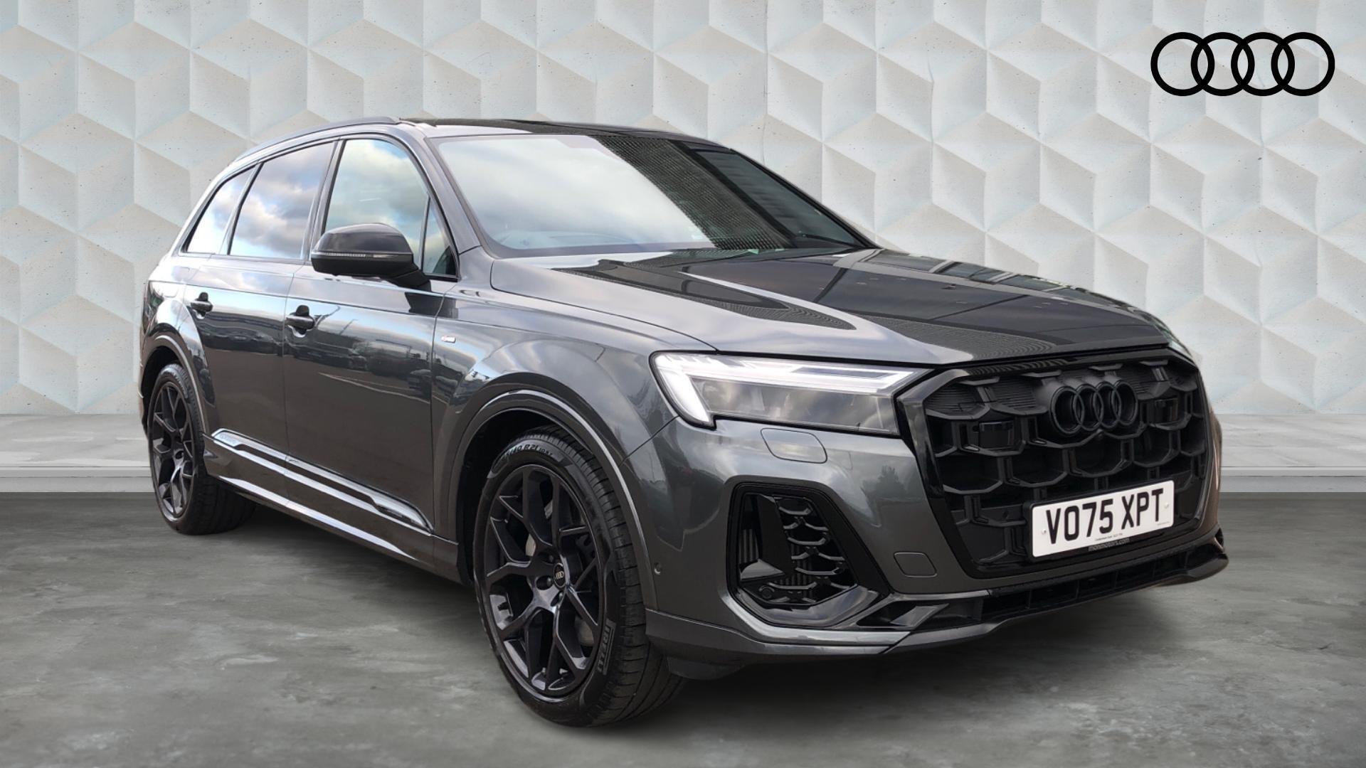 Main listing image - Audi Q7