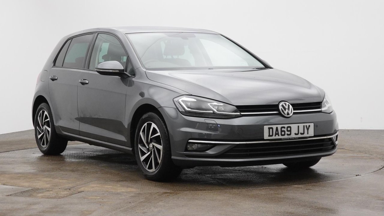 Main listing image - Volkswagen Golf