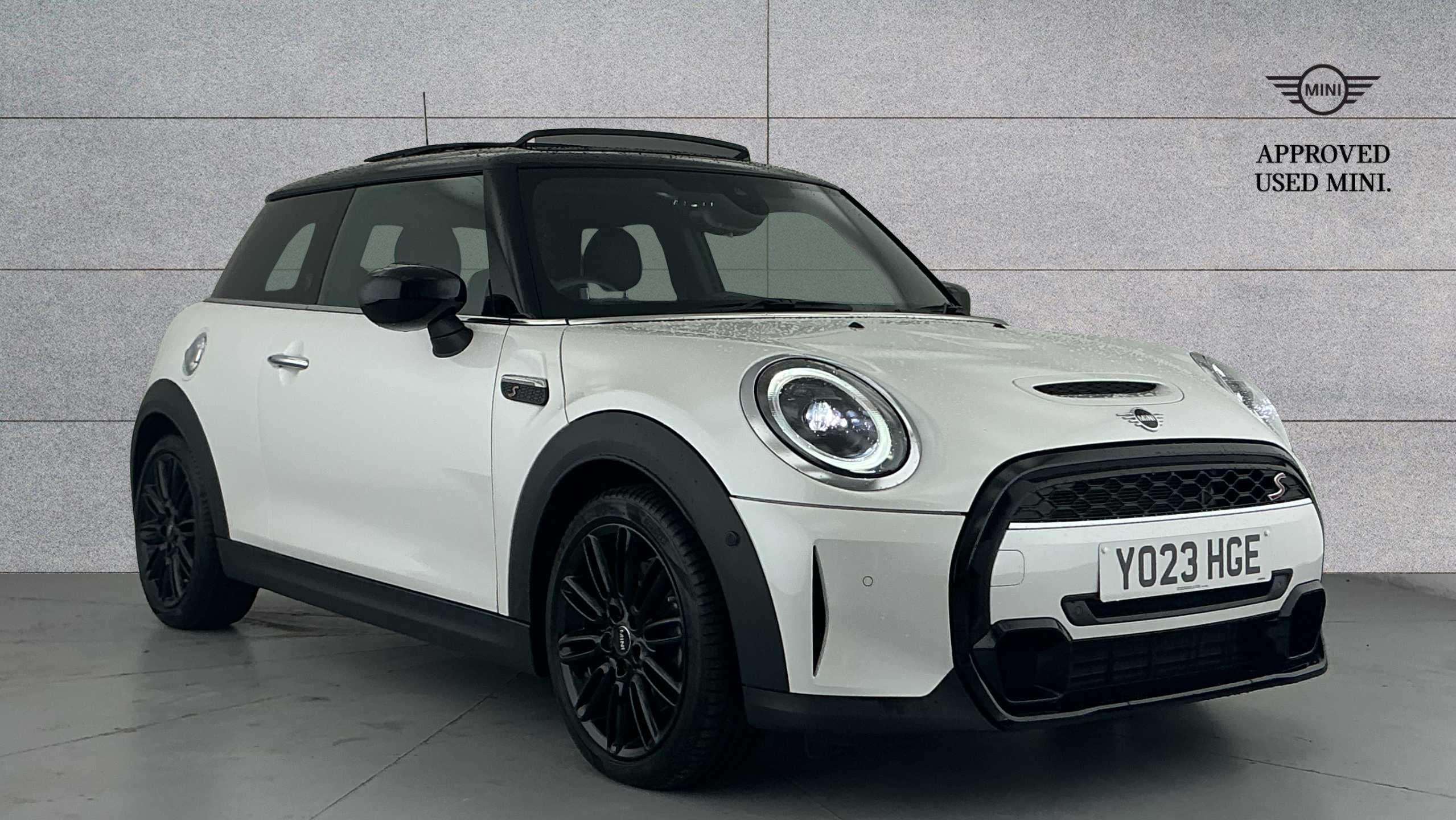 Main listing image - MINI Hatchback