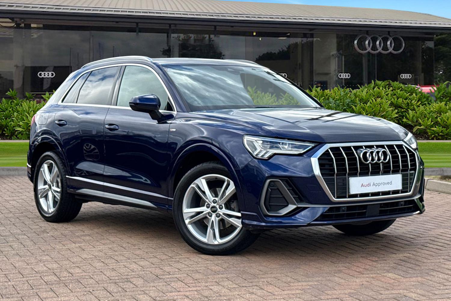 Main listing image - Audi Q3