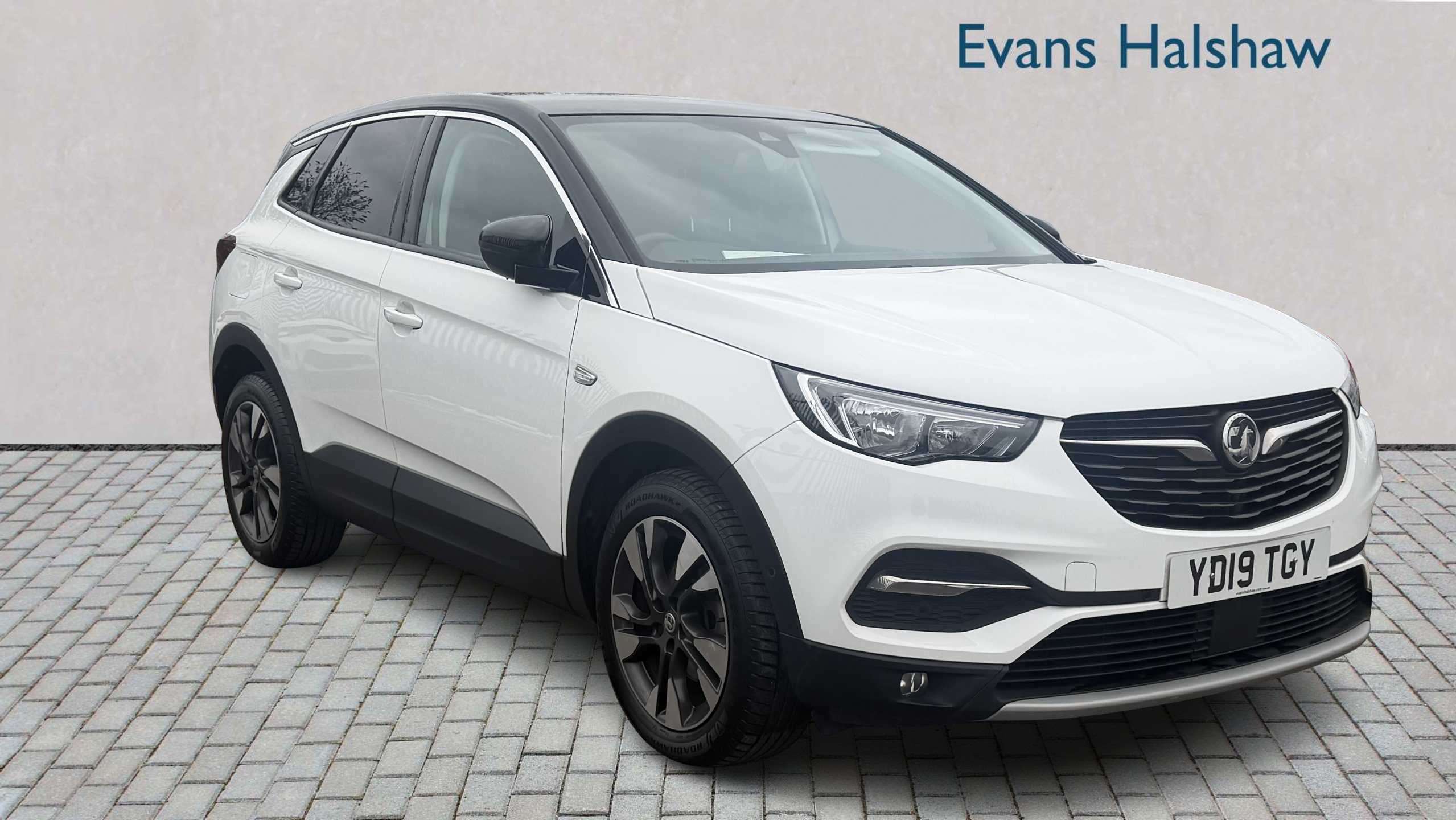 Main listing image - Vauxhall Grandland X