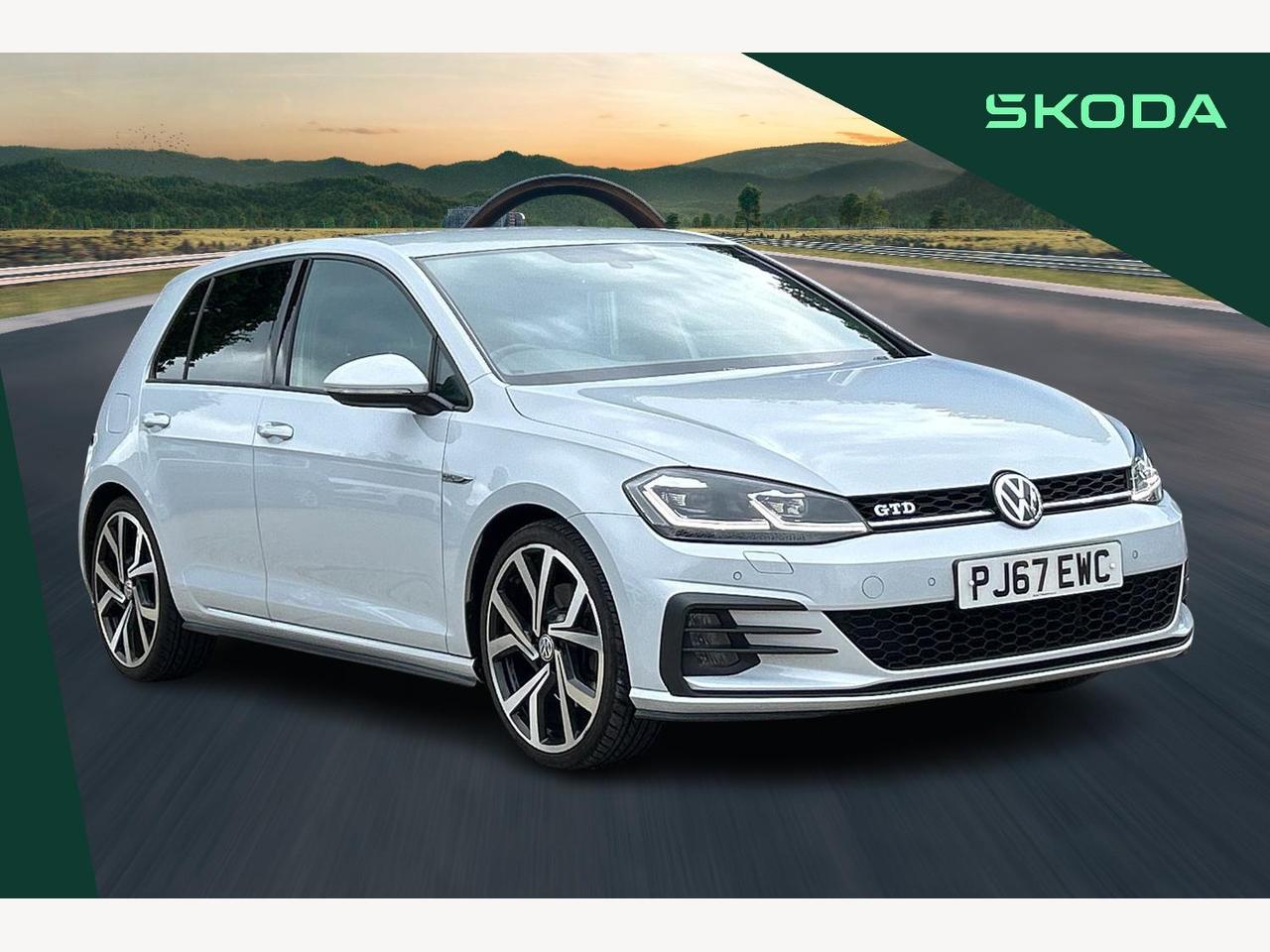 Main listing image - Volkswagen Golf