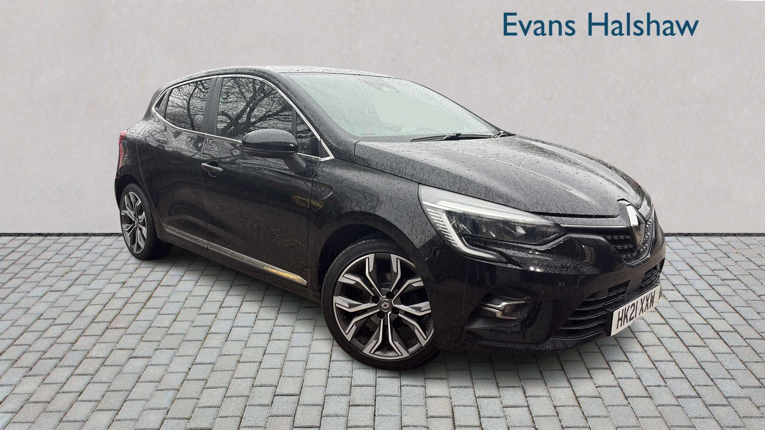 Main listing image - Renault Clio