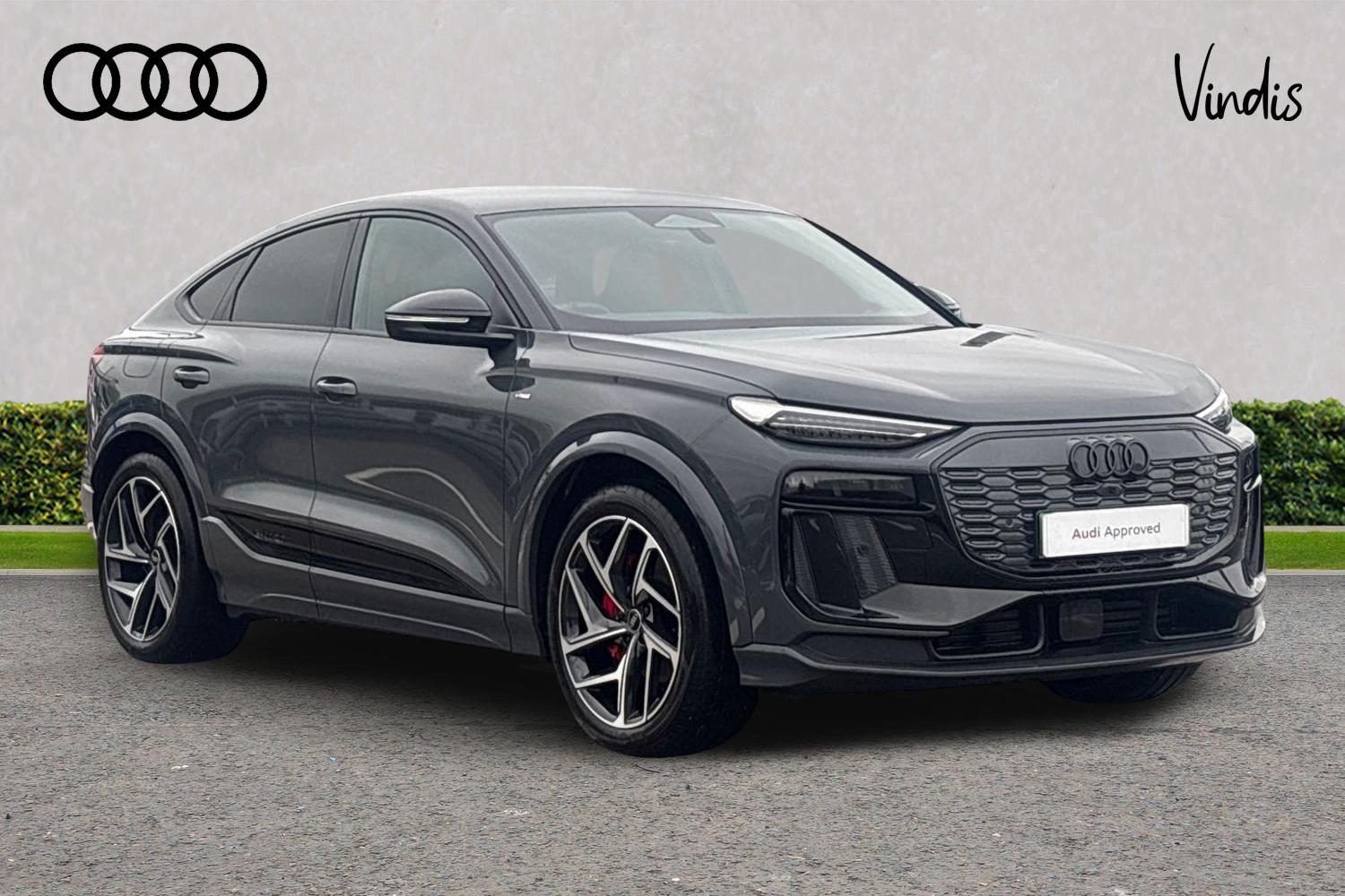 Main listing image - Audi Q6