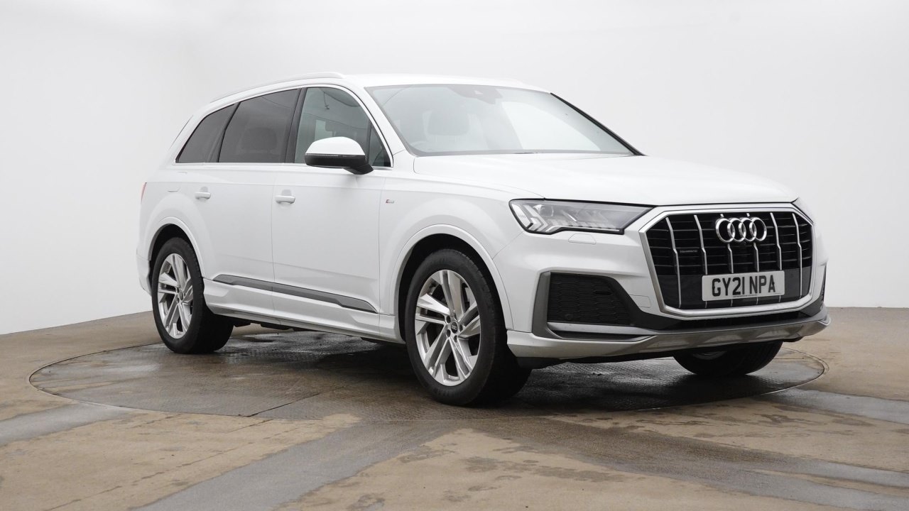 Main listing image - Audi Q7