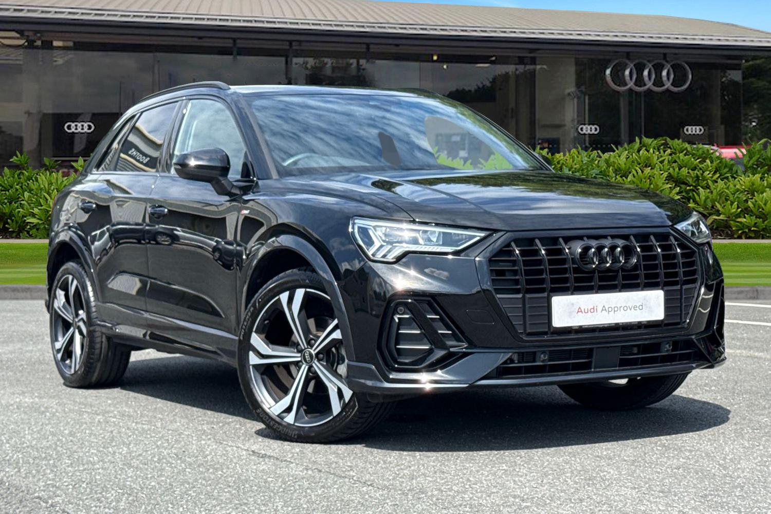 Main listing image - Audi Q3