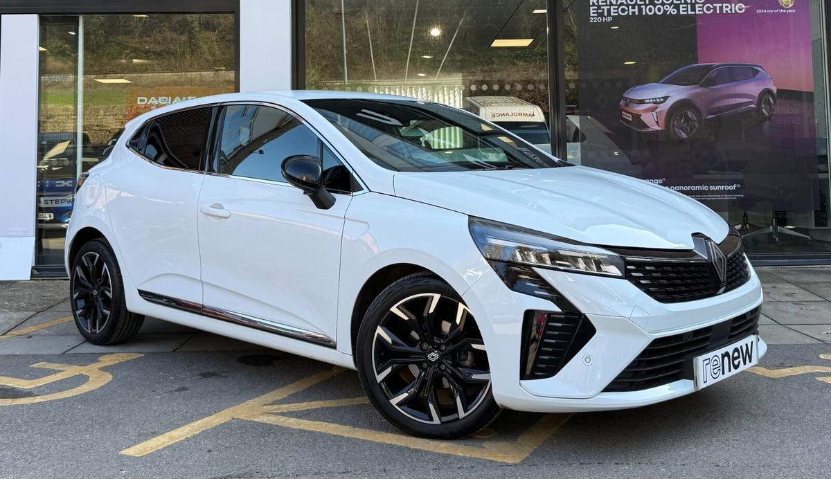 Main listing image - Renault Clio