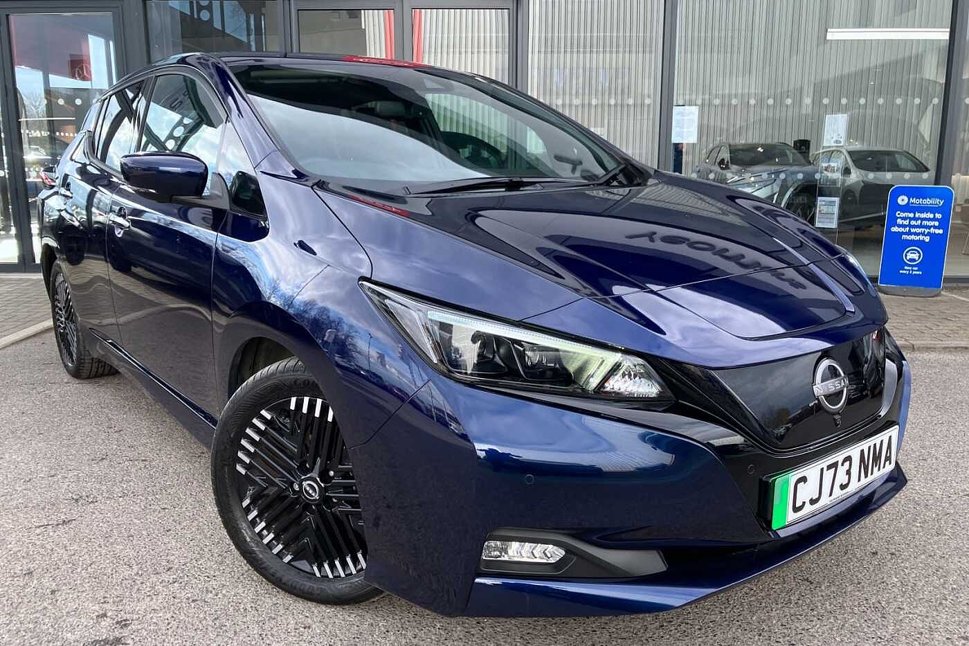 Main listing image - Nissan Leaf