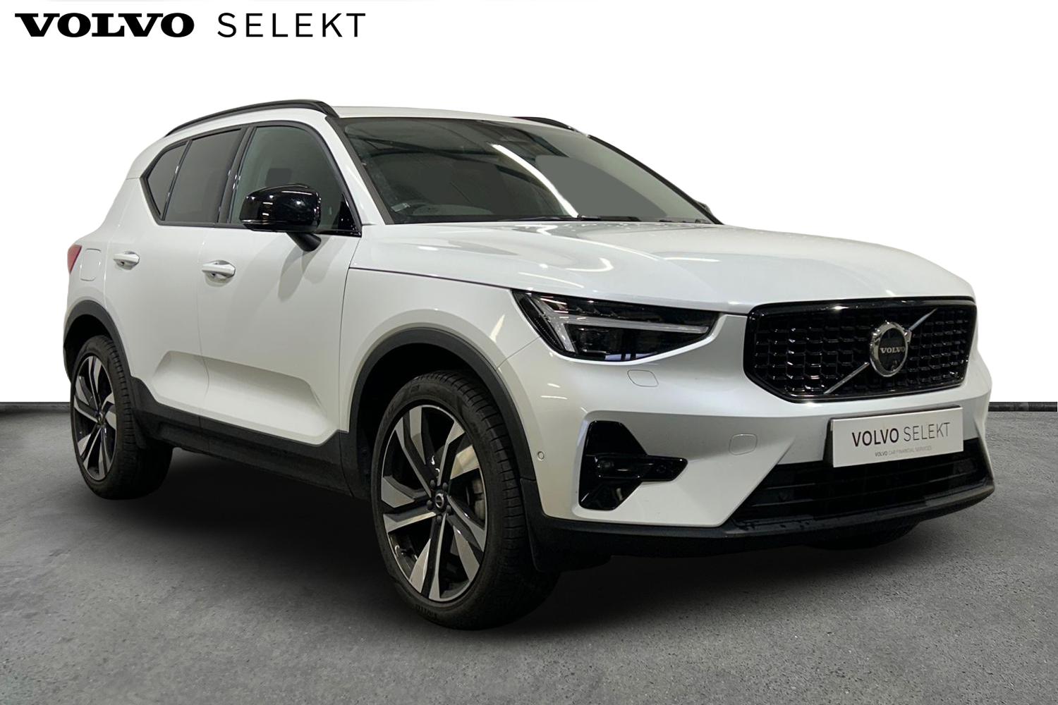 Main listing image - Volvo XC40